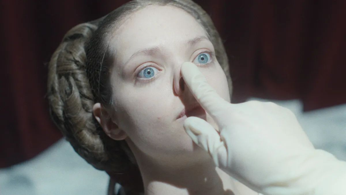 ¿Dónde ver ‘The Ugly Stepsister’? Lo que debes saber sobre el estreno en streaming de la inquietante versión de Cenicienta