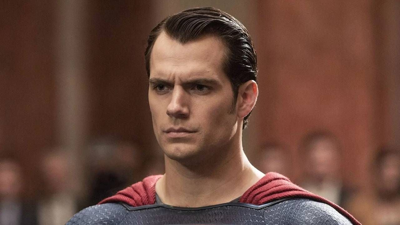 James Gunn revela que DC planeaba despedir a Henry Cavill tras 'Liga de la Justicia'