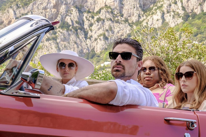 'Otro pequeño favor' arrasa en Prime Video y despierta sospechas sobre el verdadero motivo de su rodaje